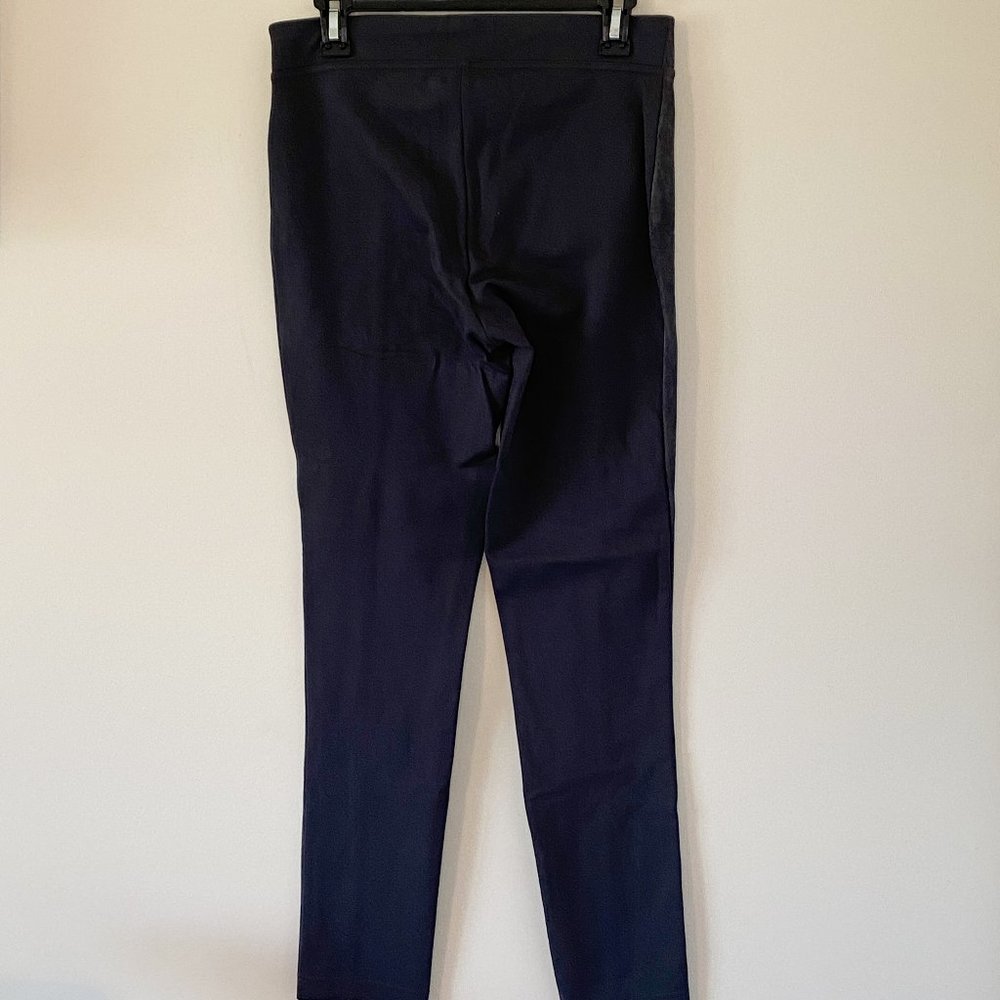 FINAL CHANCE! CLOSET CLOSING! - Picture 2 of 10
